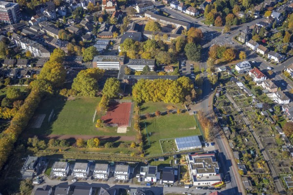 Aerial view, Beisenkamp-Gymnasium and Bodelschwinghschule in the district of Mitte in Hamm, Ruhr area, North Rhine-Westphalia, Germany, education, educational institution, DE, Europe, grammar school, Hamm, educational institute, aerial view, aerial photography, aerial photography, school, overview, bird's eye view, birds-eyes view, overview