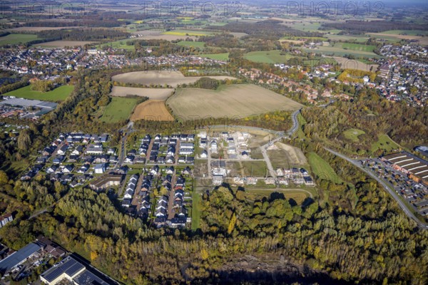 Aerial view, BAustelle Wohngebiet Heimshof Ost am Sachsenring im Stadtteil Heessen in Hamm, Ruhr area, North Rhine-Westphalia, Germany, construction work, building, construction area, building site, building plots, construction project, construction site, DE, Europe, property tax, Hamm, real estate, roundabout, roundabout, aerial photograph, aerial photography, aerial photography, new construction, overview, bird's eye view, residential complex, living and living, residential area, residential buildings, residential quality, residential neighbourhood, residential estate, birds-eyes view, overview