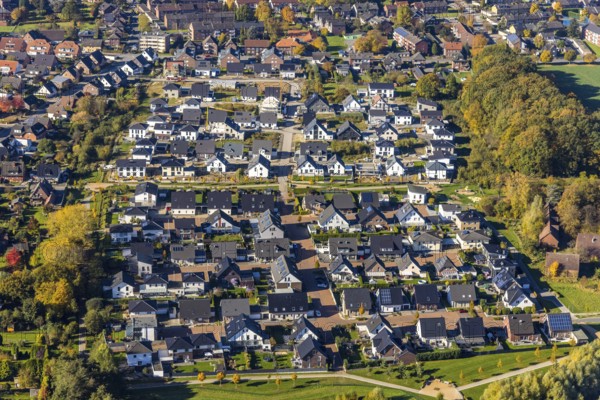 Aerial view, new construction, residential park Schulze-Everding Everdings Hof in the district Bockum-Hövel in Hamm, Ruhr area, North Rhine-Westphalia, Germany, construction work, construction area, building site, building plots, construction project, construction site, DE, single-family houses, Europe, property tax, Hamm, real estate, aerial photograph, aerial photography, aerial photography, new construction, overview, bird's-eye view, residential complex, living and living, residential area, residential buildings, residential quality, residential neighbourhood, residential estate, birds-eyes view, overview