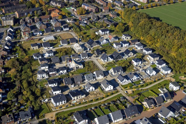 Aerial view, new construction, residential park Schulze-Everding Everdings Hof in the district Bockum-Hövel in Hamm, Ruhr area, North Rhine-Westphalia, Germany, construction work, construction area, building site, building plots, construction project, construction site, DE, single-family houses, Europe, property tax, Hamm, real estate, aerial photograph, aerial photography, aerial photography, new construction, overview, bird's-eye view, residential complex, living and living, residential area, residential buildings, residential quality, residential neighbourhood, residential estate, birds-eyes view, overview