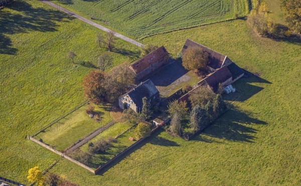 Aerial view, farmstead on Dortmunder Straße in the district of Herringen in Hamm, Ruhr area, North Rhine-Westphalia, Germany, farm, DE, Europe, half-timbered houses, Hamm, agricultural buildings, aerial view, aerial photography, aerial photography, overview, bird's-eye view, overview