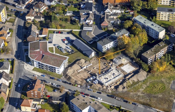 Aerial view, construction area and new construction of flats in the urban renewal area on Waldenburger Straße in the Herringen district of Hamm, Ruhr area, North Rhine-Westphalia, Germany, construction work, construction, construction area, building site, building plots, construction project, construction site, DE, development, Europe, property tax, Hamm, real estate, capacity requirements, aerial view, aerial photography, aerial photography, new construction, overview, bird's-eye view, growth, housing estate, housing and living, residential area, residential buildings, residential neighbourhood, housing estate, birds-eyes view, overview