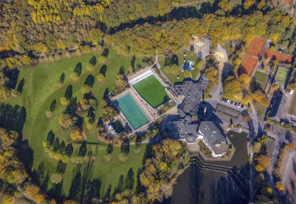 Aerial view, Selbachpark with hotel and swimming pool in the district Pelkum in Hamm, Ruhr area, North Rhine-Westphalia, Germany, bathing establishment, bathing resort, DE, Europe, outdoor pool, gastronomy, Hamm, hotel, hotel facilities, hotel business, aerial view, aerial photography, aerial photography, park, swimming pool, swimming pool, overview, bird's-eye view, overview