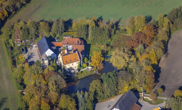 Aerial view, Haus Reck in Lerche in the Overberge district of Bergkamen, Ruhr area, North Rhine-Westphalia, Germany, aristocratic residence, Bergkamen, castle, DE, Europe, Hamm, manor house, aerial photograph, aerial photography, aerial photography, castle, overview, bird's-eye view, birds-eyes view, historical place, overview