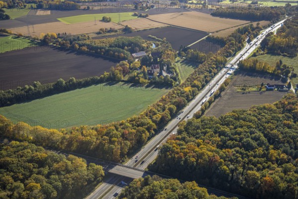 Aerial photograph, Haus Reck in Lerche on the A1 motorway in the Overberge district of Bergkamen, Ruhr area, North Rhine-Westphalia, Germany, aristocratic residence, Bergkamen, castle, DE, Europe, manor house, aerial photograph, aerial photography, aerial photography, overview, bird's-eye view, birds-eyes view, historical place, overview