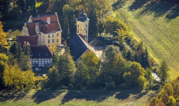 Aerial view, Haus Reck in Lerche in the Overberge district of Bergkamen, Ruhr area, North Rhine-Westphalia, Germany, aristocratic residence, Bergkamen, castle, DE, Europe, manor house, aerial photograph, aerial photography, aerial photography, castle, overview, bird's-eye view, birds-eyes view, historical place, overview