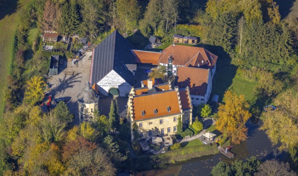 Aerial view, Haus Reck in Lerche in the Overberge district of Bergkamen, Ruhr area, North Rhine-Westphalia, Germany, aristocratic residence, Bergkamen, castle, DE, Europe, Hamm, manor house, aerial photograph, aerial photography, aerial photography, castle, overview, bird's-eye view, birds-eyes view, historical place, overview