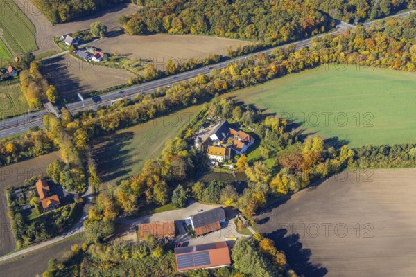 Aerial photograph, Haus Reck in Lerche on the A1 motorway in the Overberge district of Bergkamen, Ruhr area, North Rhine-Westphalia, Germany, aristocratic residence, Bergkamen, castle, DE, Europe, Hamm, manor house, aerial photograph, aerial photography, aerial photography, castle, overview, bird's-eye view, birds-eyes view, historical place, overview