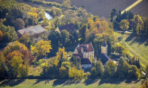 Aerial view, Haus Reck in Lerche in the Overberge district of Bergkamen, Ruhr area, North Rhine-Westphalia, Germany, aristocratic residence, Bergkamen, castle, DE, Europe, manor house, aerial photograph, aerial photography, aerial photography, castle, overview, bird's-eye view, birds-eyes view, historical place, overview