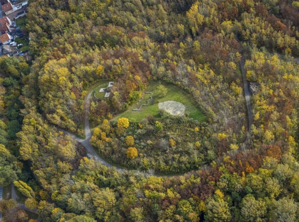 Aerial view, Windsegelhalde in the district Heessen in Hamm, Ruhr area, North Rhine-Westphalia, Germany, DE, Europe, Halde, Hamm, autumn colours, aerial view, aerial photography, aerial photography, park, park area, overview, bird's eye view, birds-eyes view, autumnal forest, overview