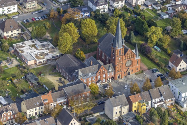 Aerial view, Evangelical Church of Christ and Kindergarten Christuskirche in the district Mitte in Hamm, Ruhr area, North Rhine-Westphalia, Germany, place of worship, DE, Europe, religious community, place of worship, Hamm, holy place, kindergarten, day-care centre, day-care facility, church, church community, day-care centre, denomination, aerial view, aerial photography, aerial photography, religion, religious site, overview, bird's-eye view, overview