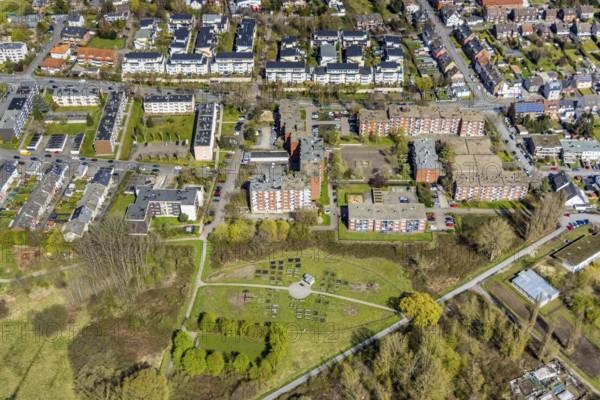 Aerial view, urban gardening in the Kornmersch, Rheinsberger Platz with high-rise housing estate, Bockum-Hövel, Hamm, Ruhr area, North Rhine-Westphalia, Germany, flower field, DE, Europe, community garden, aerial view, aerial photography, aerial photography, overview, urban garden, urban gardening, bird's eye view, living and living, residential area, housing estate, birds-eyes view, overview, sowing, cultivating and harvesting in your own bed