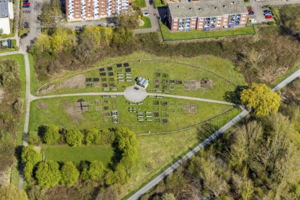 Aerial view, urban gardening in the Kornmersch, Bockum-Hövel, Hamm, Ruhr area, North Rhine-Westphalia, Germany, flower field, DE, Europe, community garden, aerial view, aerial photography, aerial photography, overview, urban garden, urban gardening, bird's eye view, living and life, residential area, housing estate, birds-eyes view, overview, sowing, tending and harvesting in your own bed
