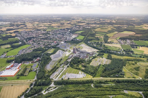 Aerial view, CreativRevier Heinrich Robert, former Ost Heinrich Robert colliery, Herringen, Hamm, Ruhr area, North Rhine-Westphalia, Germany, Heinrich Robert colliery, DE, Europe, commercial enterprises, commercial area, commercial site, commercial use, industrial plants, industrial area, industrial site, aerial photograph, aerial photography, aerial photography, sight, overview, bird's-eye view, to the mine, birds-eyes view, former Ost colliery, historical, historical site, overview