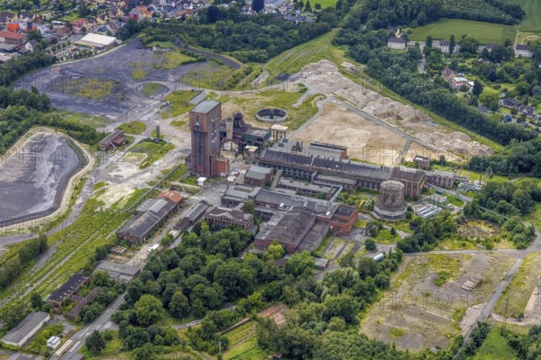 Aerial view, CreativRevier Heinrich Robert, former Ost Heinrich Robert mine, Herringen, Hamm, Ruhr area, North Rhine-Westphalia, Germany, Heinrich Robert mine, DE, Europe, commercial enterprises, commercial area, commercial location, commercial use, hammerhead tower, industrial plants, industrial area, industrial location, aerial photograph, aerial photography, aerial photography, sight, overview, bird's-eye view, to the mine, birds-eyes view, former Ost mine, historical, historical location, overview