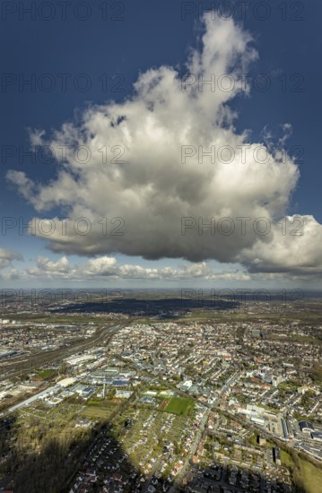 Aerial view, clouds over the city area, centre, Hamm, Ruhr area, North Rhine-Westphalia, Germany, City, DE, Europe, aerial photography, aerial photography, aerial photography, townscape, city area, overview, bird's eye view, cloud formation, birds-eyes view, blue sky, overview