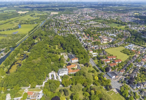 Aerial view of the spa hotel Hamm, spa hotel Bad Hamm, largest beer garden in Hamm, next to the manual therapy clinic, spa garden, Uentrop, Hamm, Ruhr area, North Rhine-Westphalia, Germany, DE, Europe, aerial photo, birds-eyes view, aerial photography, aerial photography, overview, bird's eye view