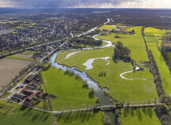 Aerial view, river Lippe in the Lippe floodplains, Datteln-Hamm canal, Heessen, Hamm, Ruhr area, North Rhine-Westphalia, Germany, DE, Europe, distant view, Lippe meander, aerial view, aerial photography, aerial photography, meander, overview, bird's eye view, birds-eyes view, overview