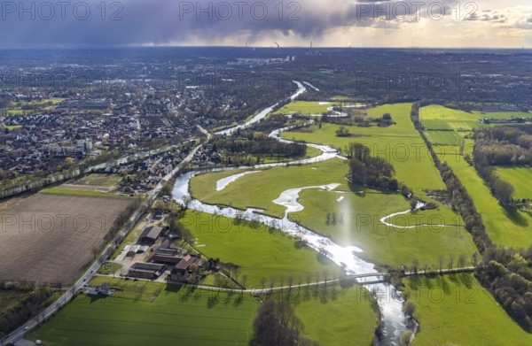 Aerial view, river Lippe in the Lippe floodplains, Datteln-Hamm canal, Heessen, Hamm, Ruhr area, North Rhine-Westphalia, Germany, DE, Europe, distant view, Lippe meander, aerial view, aerial photography, aerial photography, meander, overview, bird's eye view, birds-eyes view, overview