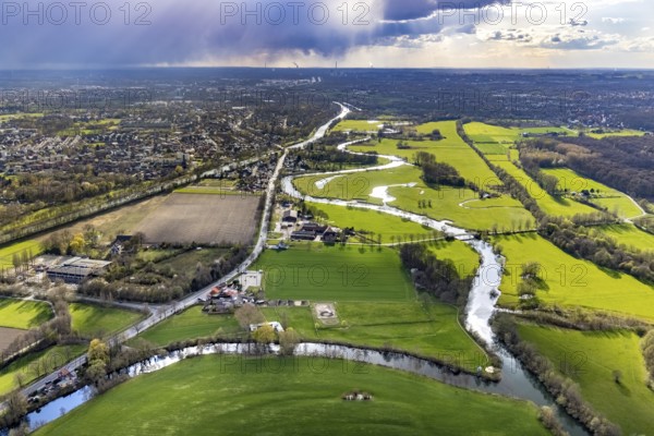 Aerial view, river Lippe in the Lippe floodplains, Datteln-Hamm canal, Heessen, Hamm, Ruhr area, North Rhine-Westphalia, Germany, DE, Europe, distant view, Lippe meander, aerial view, aerial photography, aerial photography, meander, overview, bird's eye view, birds-eyes view, overview