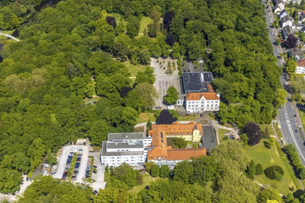 Aerial view of the spa hotel Hamm, spa hotel Bad Hamm, largest beer garden in Hamm, next to the manual therapy clinic, spa garden, Uentrop, Hamm, Ruhr area, North Rhine-Westphalia, Germany, DE, Europe, aerial photo, birds-eyes view, aerial photography, aerial photography, overview, bird's eye view