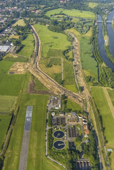 Aerial view, Lippe river reconstruction, Lippe dam extension, dam relocation, Hamm sewage treatment plant, Heessen, Hamm, Ruhr area, North Rhine-Westphalia, Germany, construction project, construction site, DE, Europe, sewage treatment plant, aerial photograph, aerial photography, aerial photography, overview, bird's-eye view, overview