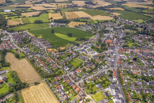Aerial view, construction site, construction area Dörholtstraße and Am Sportfreundeplatz, Von-Vincke-Schule and Stephanuskirche, Bockum-Hövel, Hamm, Ruhr area, North Rhine-Westphalia, Germany, place of worship, construction work, construction area, building site, building plots, construction project, construction project, construction site, DE, Europe, religious community, place of worship, holy place, church, parish, denomination, aerial view, aerial photography, aerial photography, new building, religion, religious site, overview, bird's-eye view, overview