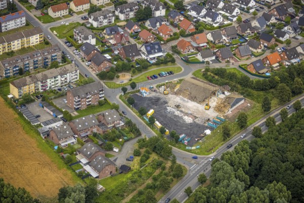 Aerial view, Am Dahlhof demolition Aldi supermarket for new building, Bockum-Hövel, Hamm, Ruhr area, North Rhine-Westphalia, Germany, demolition work, construction work, construction area, building site, building plots, construction project, construction site, DE, Europe, aerial view, aerial photography, aerial photography, overview, bird's-eye view, overview