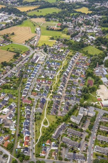 Aerial view, residential area Marker Dorfstraße, Karl-Mecklenbrauck-Weg, Kurt-Witte-Weg, Uentrop, Hamm, Ruhr area, North Rhine-Westphalia, Germany, DE, Europe, property tax, real estate, aerial view, aerial photography, aerial photography, overview, bird's-eye view, residential area, living and living, residential area, residential buildings, residential quality, residential neighbourhood, housing estate, birds-eyes view, overview