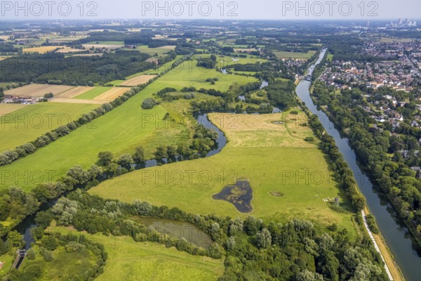 Aerial view, Lippe floodplain at Datteln-Hamm canal and river Lippe meander in Heessen, Hamm, Ruhr area, North Rhine-Westphalia, Germany, DE, Europe, canal, Lippe floodplain, aerial view, aerial photography, aerial photography, overview, bird's-eye view, meadows and fields, birds-eyes view, overview