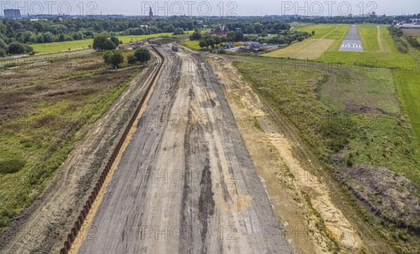 Aerial view, New course of the flood dyke between Münsterstraße and Fährstraße on the river Lippe and Hamm airfield in Heessen, Hamm, Ruhr area, North Rhine-Westphalia, Germany, DE, dam, dyke construction, experience area, Europe, aerial view, aerial photography, aerial photography, overview, redesign of the Lippe floodplain, bird's eye view, birds-eyes view, overview