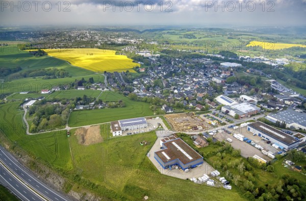 Aerial view, construction site at Humboldtstraße, Hetterscheidt, Heiligenhaus, Ruhr area, North Rhine-Westphalia, Germany, construction work, construction vehicles, construction area, construction site, building plots, construction crane, construction project, construction site, DE, Europe, Kunststoffverarbeitung Hoffmann GmbH, aerial photograph, aerial photography, aerial photography, overview, bird's-eye view, bird's-eye view, overview