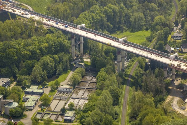 Aerial view, Angerbachtal bridge, new motorway section of the A44, gap closure between Ratingen-Ost and Velbert, Heiligenhaus, Ruhr area, North Rhine-Westphalia, Germany, motorway A44, construction work, construction area, construction site, building site, construction project, construction site, bridge, DE, Europe, aerial view, aerial photography, aerial photography, renovation, refurbishment, overview, bird's-eye view, overview
