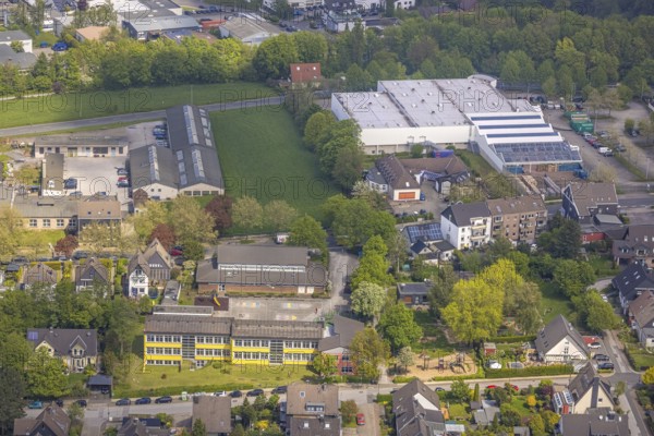 Aerial photo, Gerhard-Tersteegen-Schule, PST - professional support technologies gmbh, Hetterscheidt, Heiligenhaus, Ruhr area, North Rhine-Westphalia, Germany, education, educational institution, DE, Europe, commercial enterprises, commercial area, commercial location, commercial use, industrial area, industrial location, educational institute, aerial photo, aerial photography, aerial photography, school, overview, bird's-eye view, birds-eyes view, overview