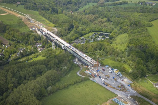 Aerial view, Angerbachtal bridge, new motorway section of the A44, gap closure between Ratingen-Ost and Velbert, Heiligenhaus, Ruhr area, North Rhine-Westphalia, Germany, motorway A44, construction work, construction area, construction site, building site, construction project, construction site, bridge, DE, Europe, aerial view, aerial photography, aerial photography, renovation, refurbishment, overview, bird's-eye view, overview