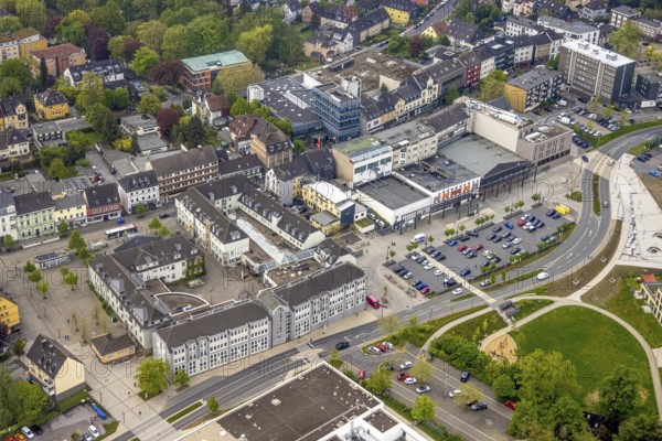 Aerial view, City with Rathaus Center and Basildonplatz, Leubeck, Heiligenhaus, Ruhr area, North Rhine-Westphalia, Germany, DE, shopping centre, shopping mall, Europe, aerial view, aerial photography, aerial photography, car parks, overview, bird's eye view, birds-eyes view, overview