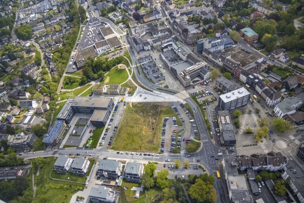 Aerial view, Hefelmannpark and Heiligenhaus public library, Campusallee, Leubeck, Heiligenhaus, Ruhr area, North Rhine-Westphalia, Germany, brownfield, library, DE, Europe, aerial view, aerial photography, aerial photography, park, park facilities, overview, bird's-eye view, overview