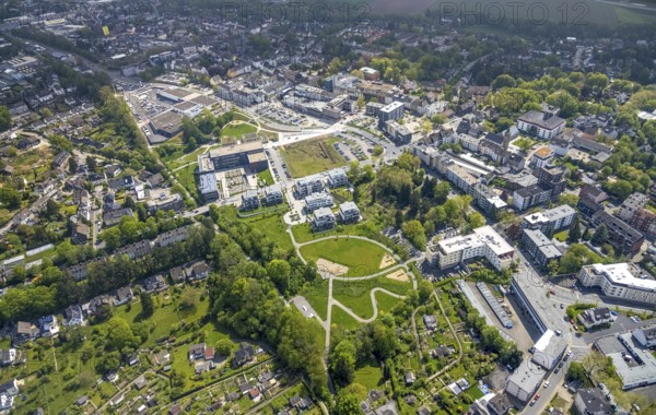 Aerial view, Thormälenpark, Hefelmannpark and Heiligenhaus public library, Leubeck, Heiligenhaus, Ruhr area, North Rhine-Westphalia, Germany, brownfield, library, DE, Europe, aerial view, aerial photography, aerial photography, park, park facility, overview, bird's-eye view, overview