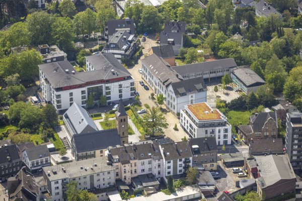Aerial view, primary school Schulstraße and protestant old church, Leubeck, Heiligenhaus, Ruhr area, North Rhine-Westphalia, Germany, place of worship, education, educational institution, DE, Europe, religious community, place of worship, holy place, church, parish, denomination, educational institute, aerial view, aerial photography, aerial photography, religion, religious site, school, overview, bird's-eye view, birds-eyes view, overview