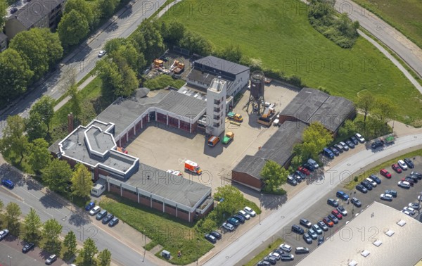 Aerial photo, fire brigade Heiligenhaus, Heiligenhaus, Ruhr area, North Rhine-Westphalia, Germany, fire fighter, fire protection, fire watch, DE, Europe, fire station, fire brigade, aerial photograph, aerial photography, aerial photography, rescue station, overview, bird's-eye view, overview