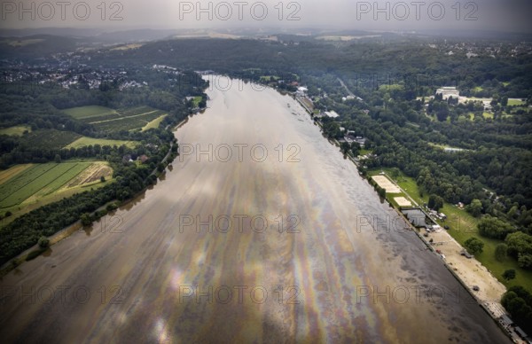Aerial photo, Ruhr flood, flooding, Lake Baldeney with oil discolouration on the water surface, Fischlaken, Essen, Ruhr area, North Rhine-Westphalia, Germany, DE, Europe, birds-eyes view, aerial photo, aerial photography, aerial photography, overview, overview, bird's eye view, flood, flood of the century