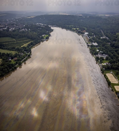 Aerial photo, Ruhr flood, flooding, Lake Baldeney with oil discolouration on the water surface, Fischlaken, Essen, Ruhr area, North Rhine-Westphalia, Germany, DE, Europe, birds-eyes view, aerial photo, aerial photography, aerial photography, overview, overview, bird's eye view, flood, flood of the century