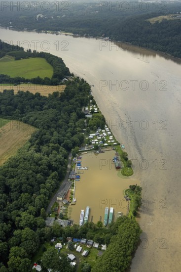 Aerial photo, Ruhr flood, flooding, Lake Baldeney with oil discolouration on the water surface, Fischlaken, Essen, Ruhr area, North Rhine-Westphalia, Germany, DE, Europe, birds-eyes view, aerial photo, aerial photography, aerial photography, overview, overview, bird's eye view, flood, flood of the century