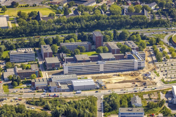 Aerial view, Technology Park Essen TPE at the motorway A40, TÜV Informationstechnik GmbH group of companies TÜV NORD, Am Technologiepark in Essen-Kray, Essen, Ruhr area, North Rhine-Westphalia, Germany, DE, Europe, commercial enterprises, commercial area, commercial park, commercial site, commercial use, industrial area, industrial site, aerial view, aerial photography, aerial photography, overview, bird's-eye view, overview