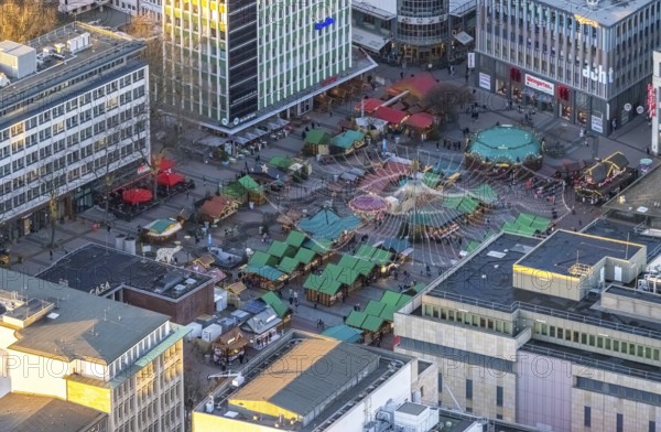 Aerial view, Christmas market at Kennedyplatz in the city centre of Essen, Ruhr area, North Rhine-Westphalia, Germany, DE, Essen, Europe, aerial view, aerial photography, aerial photography, market, overview, bird's eye view, Christmas, birds-eyes view, overview