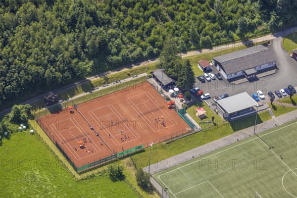 Aerial view, tennis courts with youth training, Rönkhausen, Finnentrop, Sauerland, North Rhine-Westphalia, Germany, DE, Europe, aerial view, aerial photography, aerial photography, sports, tennis, tennis facility, tennis courts, training, overview, bird's-eye view, overview
