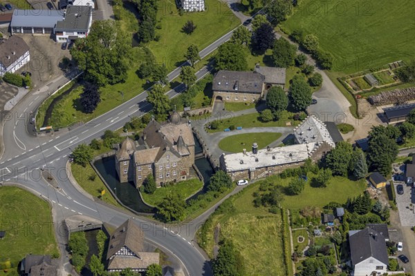 Aerial view, moated castle Lenhausen, Finnentrop, Sauerland, North Rhine-Westphalia, Germany, DE, monument protection, Europe, courtyard, aerial view, aerial photography, aerial photography, castle, overview, defence system, bird's-eye view, moat, moated castle, birds-eyes view, overview