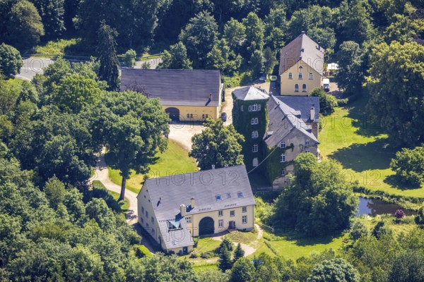 Aerial view, Schloss Haus Bamenohl, Finnentrop, Sauerland, North Rhine-Westphalia, Germany, DE, Europe, family celebrations, culture, art, aerial photography, aerial photography, aerial photography, castle, tower, overview, events, venue, event centre, bird's eye view, birds-eyes view, cultural use, overview