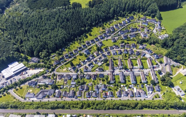 Aerial view, housing estate Graf-von-Plettenberg-Straße, Bamenohl, Finnentrop, Sauerland, North Rhine-Westphalia, Germany, DE, Europe, property tax, real estate, aerial view, aerial photography, aerial photography, multi-family houses, apartment buildings, terraced houses, overview, bird's eye view, residential estate, living and living, residential area, residential buildings, quality of life, housing estate, birds-eyes view, overview