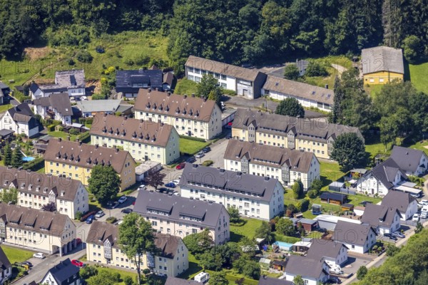 Aerial view, housing estate with multi-family houses Graf-von-Plettenberg-Straße, Bamenohl, Finnentrop, Sauerland, North Rhine-Westphalia, Germany, DE, Europe, property tax, real estate, aerial view, aerial photography, aerial photography, multi-family houses, apartment buildings, terraced houses, overview, bird's eye view, housing estate, housing and living, residential area, residential buildings, housing quality, housing estate, birds-eyes view, overview